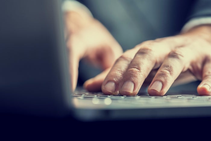 4 Tips for Writing Strong Interview Thank-You Notes